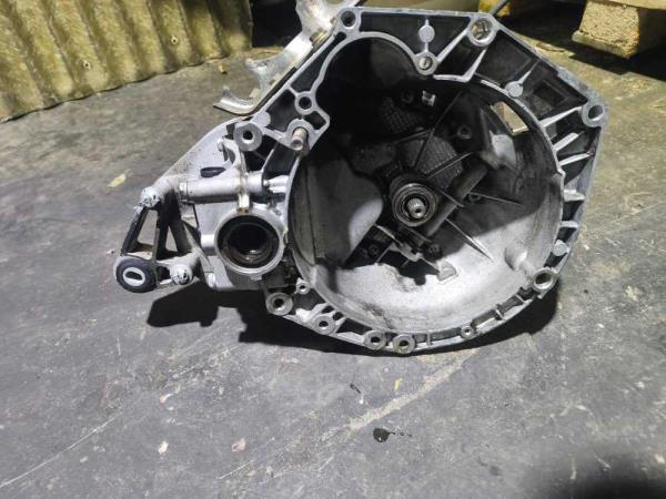 BOITE A VITESSE MANUEL FIAT 1.2 - Vue 2